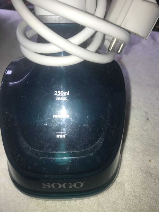 ferro de engomar a vapor de cabide