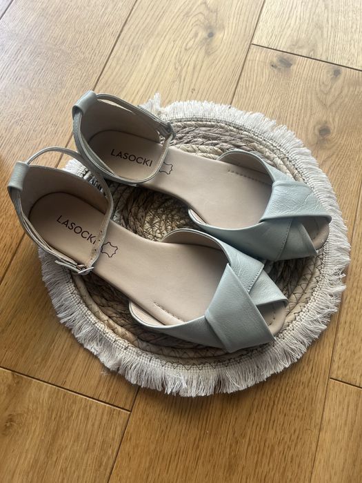 Skórzane buty Lasocki 36