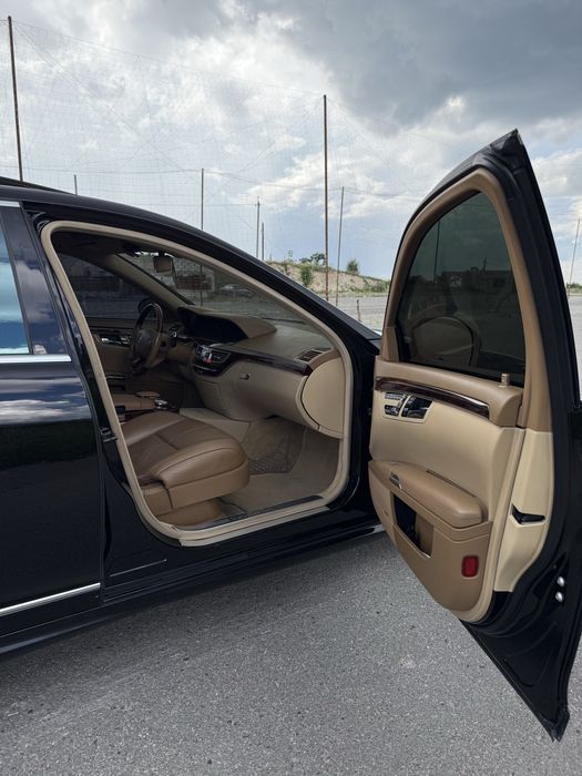 Продам Mercedes Benz  S 500 / W221