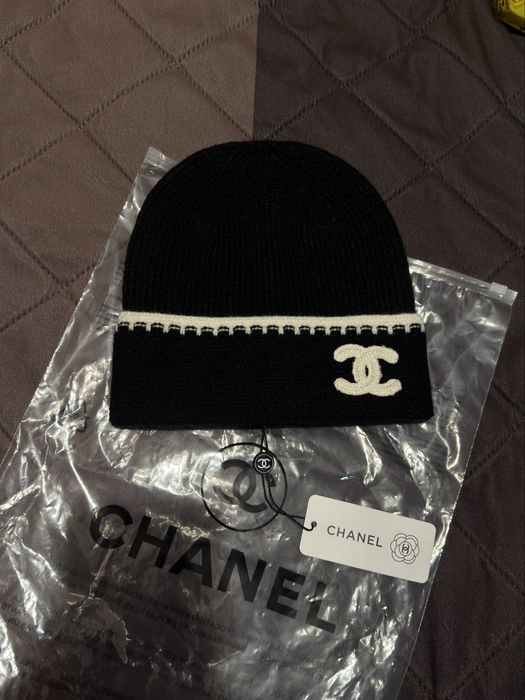 Wełniana czapka Chanel
