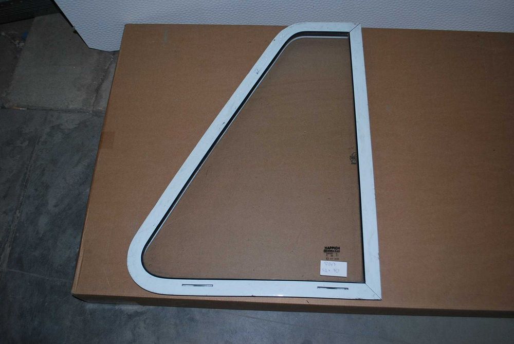 Okno do kampera 52x70CM