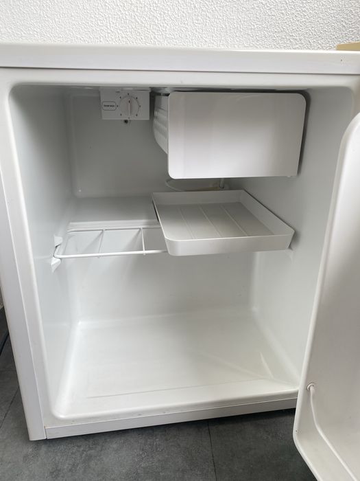 Mini Geladeira Hisense