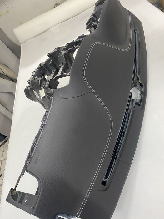 Deska Jeep Grand Cherokee wk2 skóra