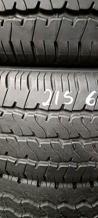Pneus 215/60/17C
