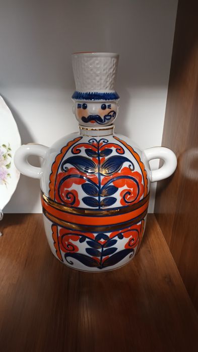 Подсвечник путти.  Козленок. Штоф козак.