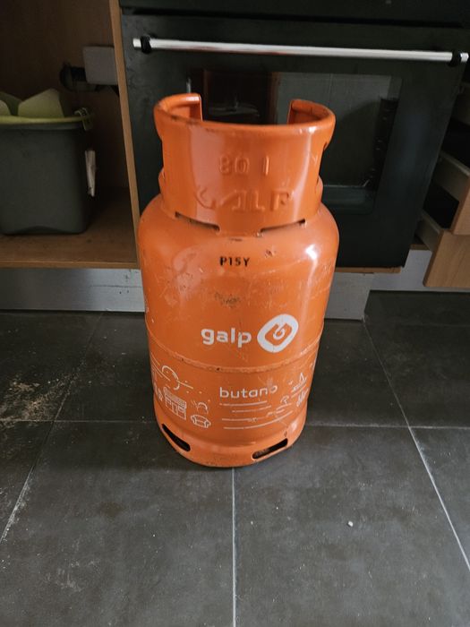 Esquentador Vaillant atmoMAG plus 11L (Gás Butano) + Oferta Meia Bilha
