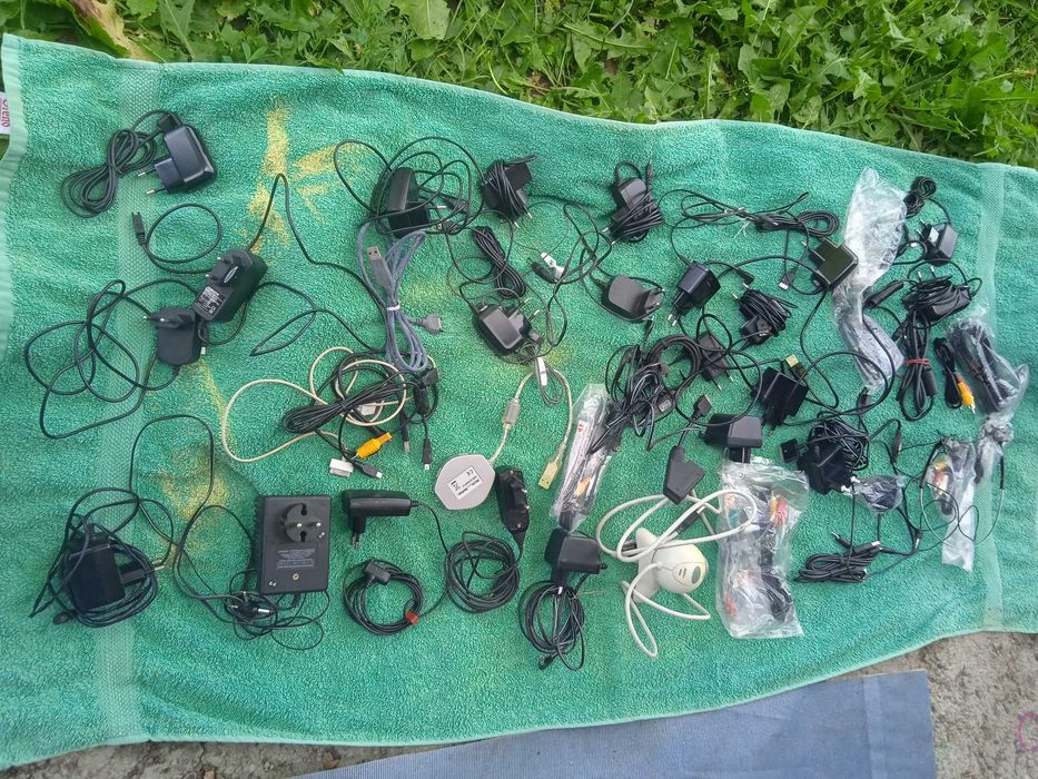 ładowarki do telefonów 30 szt