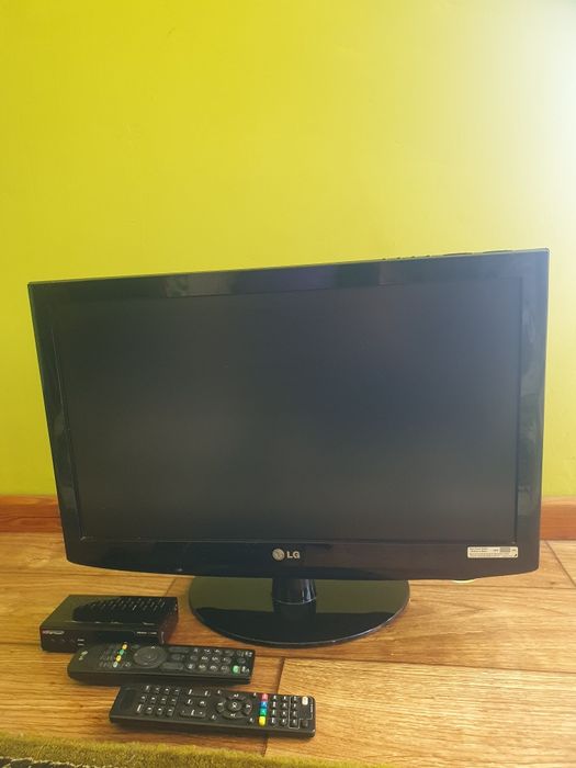 Tv 22 całe LG telewizor