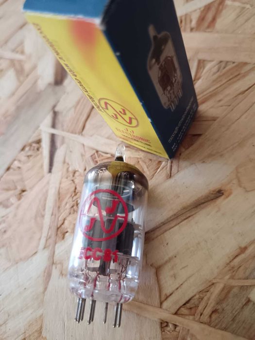 JJ Electronics ECC81/12AT7 tube