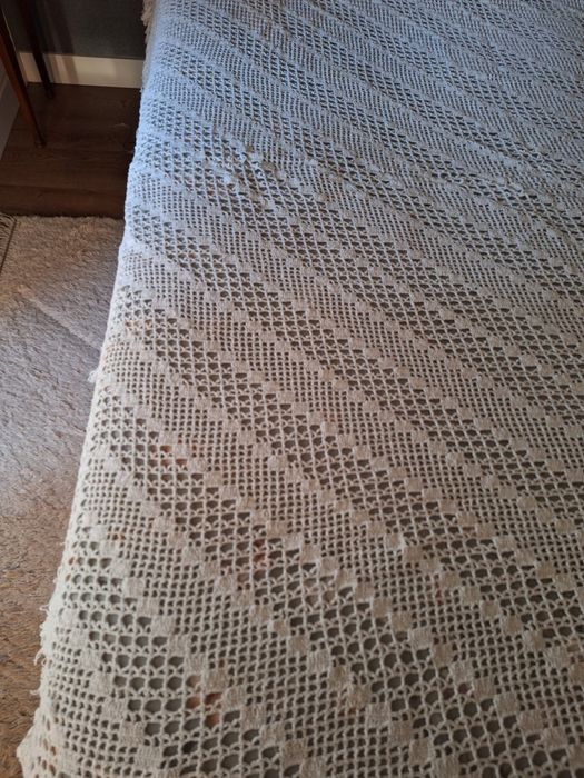 2 Colchas renda iguais para  cama solteiro