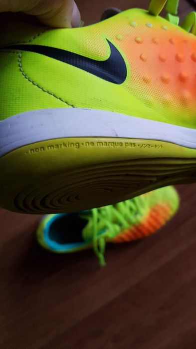 Halówki NIKE  38,5   24 cm