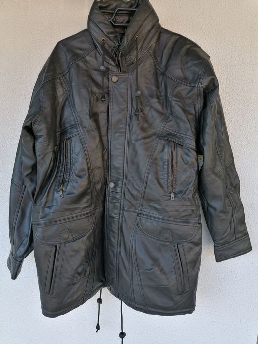 Casaco de homem em pele