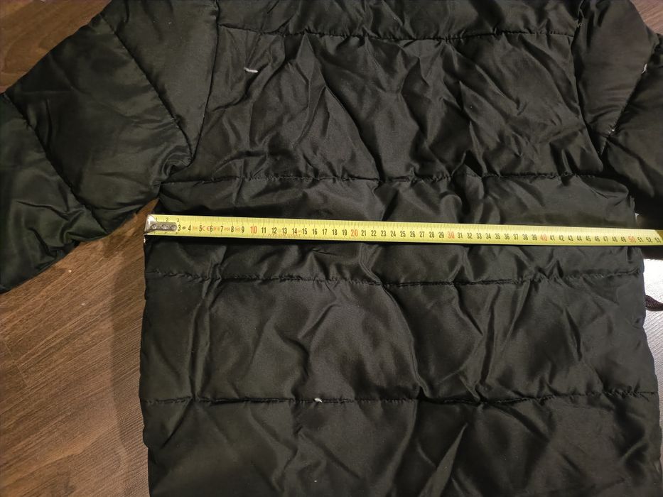 Куртка на підлітка може бути унісекс в гарному стані