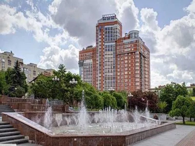 Оренда 3-х рівневого пентхауса 555 м² в центрі Києва, вул. Ковпака 17