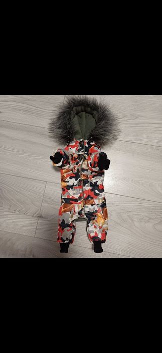 комбінезон яскравий,стильний, теплий новий на маленьку собаку р-р S