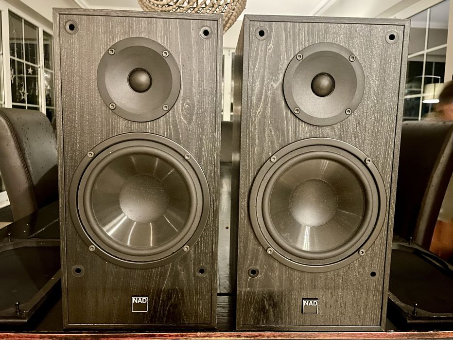 NAD 802 poszukiwane kolumny o pieknym brzmieniu w swietnym stanie