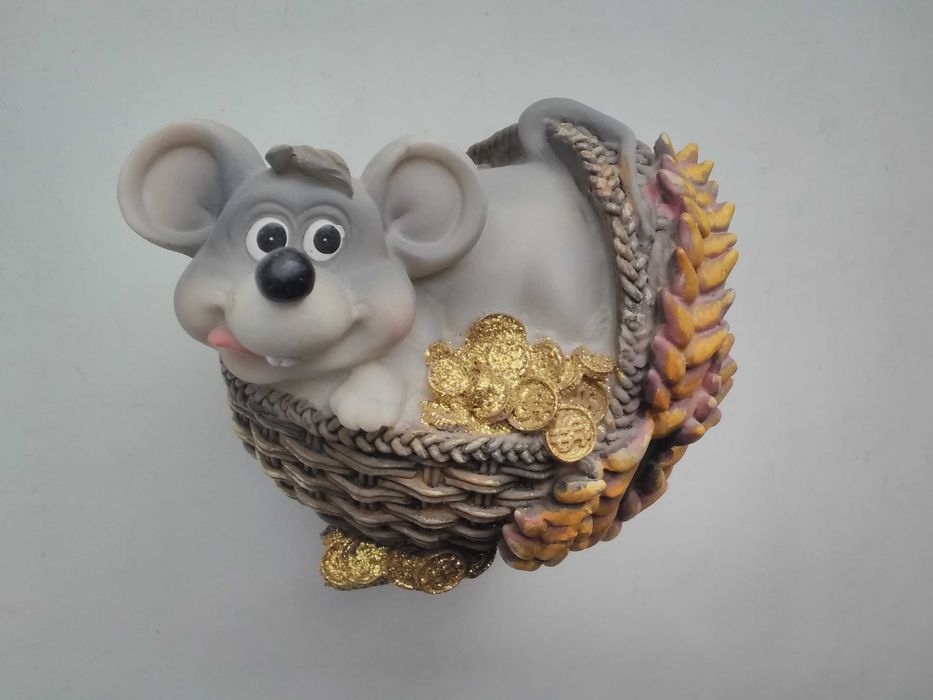 Скарбничка "Мишеня з грошима " 9 х 9 х 11 (см.)