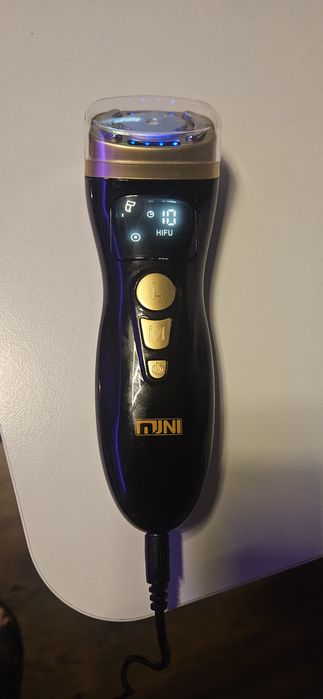 MINI HIFU 2.0.Do domowego liftingu twarzy i ciała.Dwa żele do zestawu.