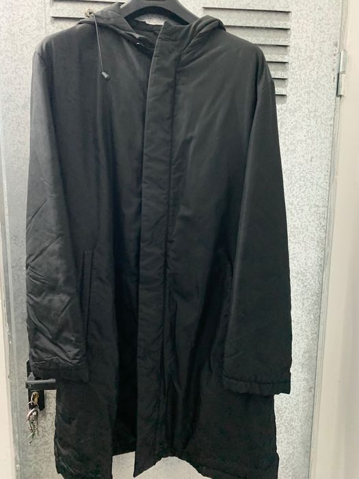 Vendo Casaco impermeavil homen com capuz Valentino