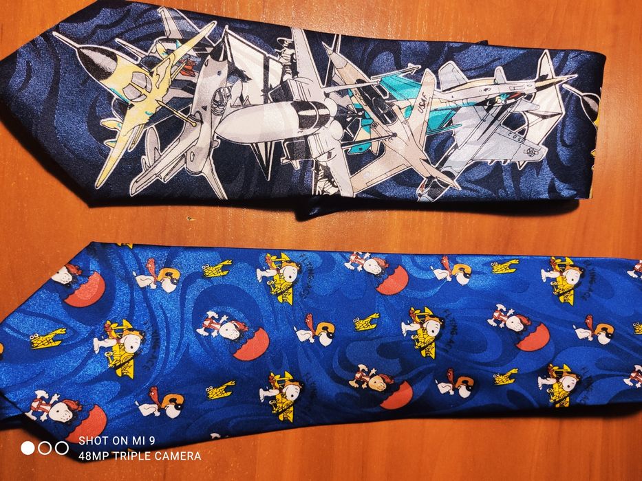 Краватки галстуки різні