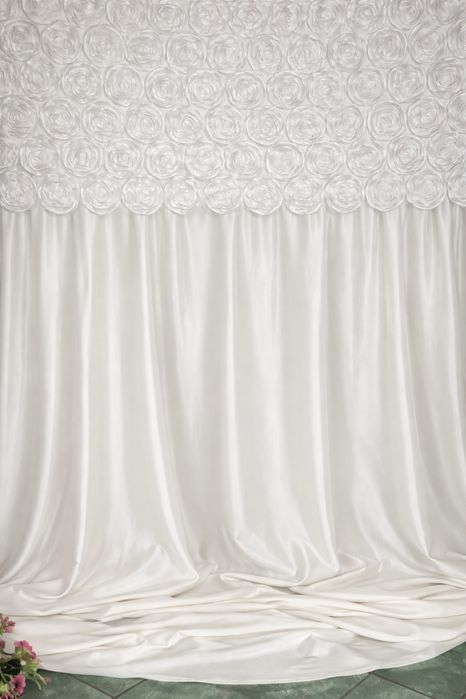 Zaslony ecri z rozami 3d