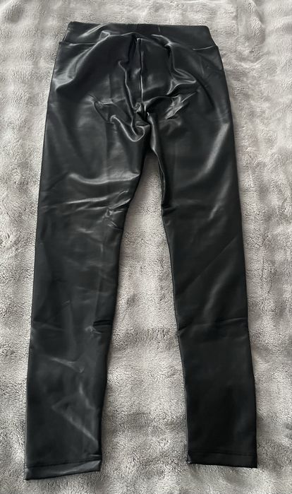 Legginsy damskie ocieplane o wyglądzie skóry Esmara S/36