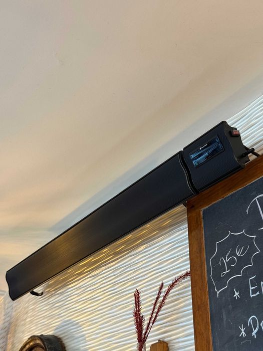 Aquecedor de Parede - Cosmic Beam 2400W  Infravermelho de Parede Preto