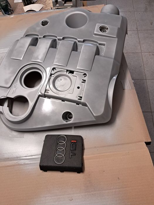 Audi A4 B6, tampa do motor
