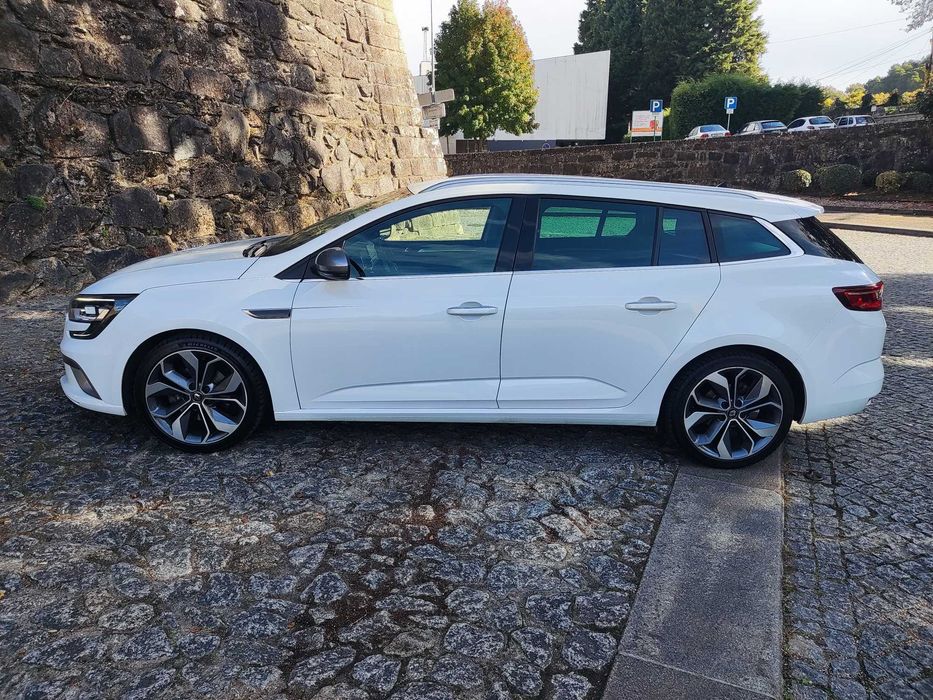 Renault Mégane Sport Tourer 1.6 GT Line 130CV — photo 2