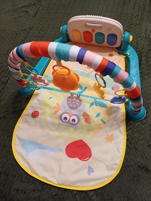 М'який килимок з музичною панеллю і брязкальцями