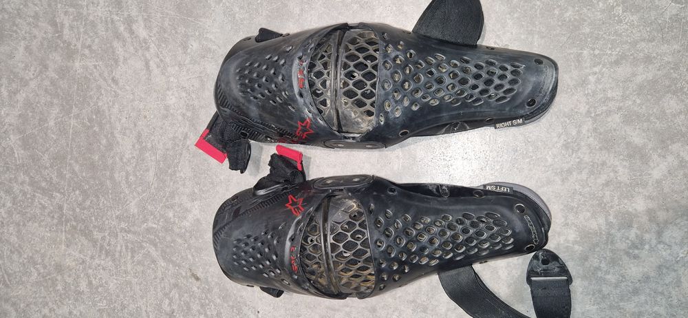 Kit proteção joelheira cotoveleira alpinestar