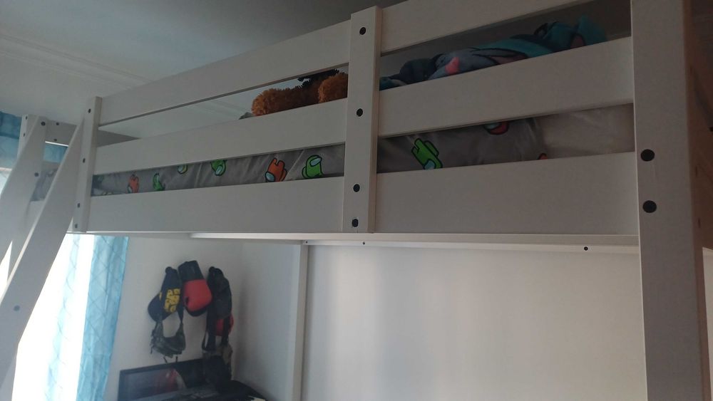 Cama Alta de 140× 2m Ikea