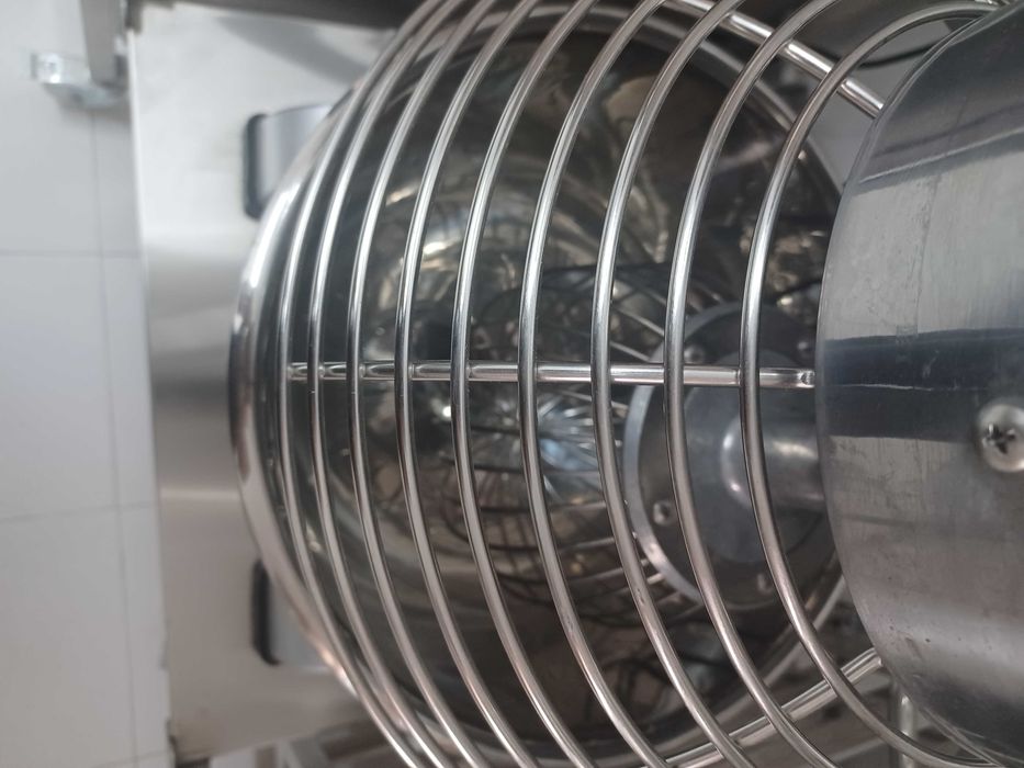 Batedeira planetária 20l nunca usada