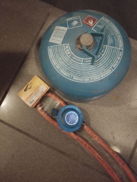 Butla gazowa campingaz ,reduktor wąż pełna