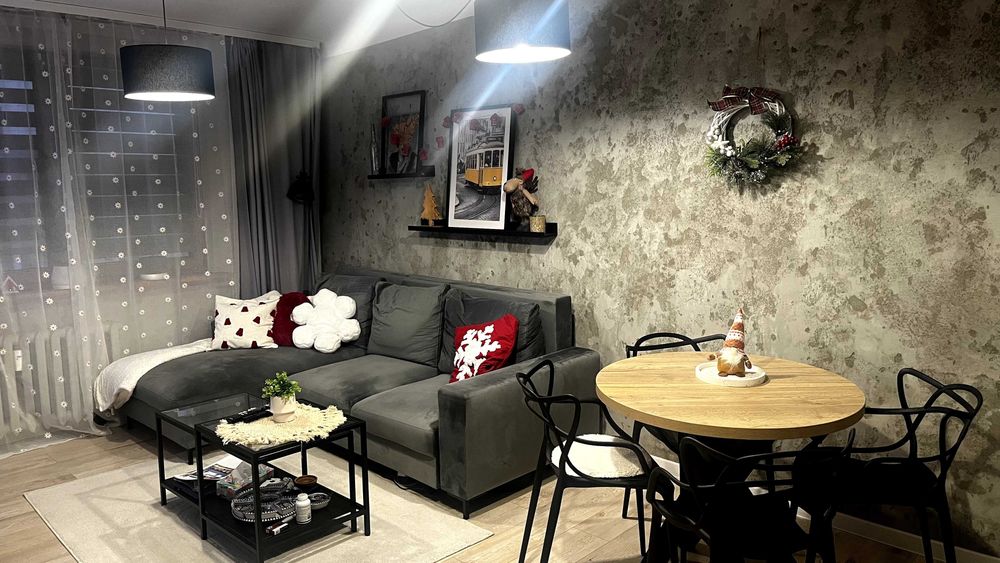 Umeblowane mieszkanie dwupokojowe z balkonem