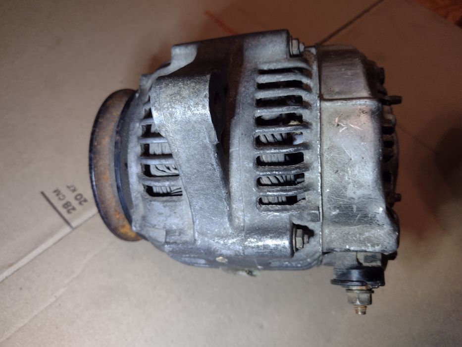 Генератор Toyota Corolla e100 2c diesel