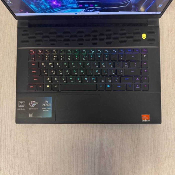 Dell Alienware m16 R1 2K 240Hz Ryzen 9 7845HX 16GB 1TB RTX 4080