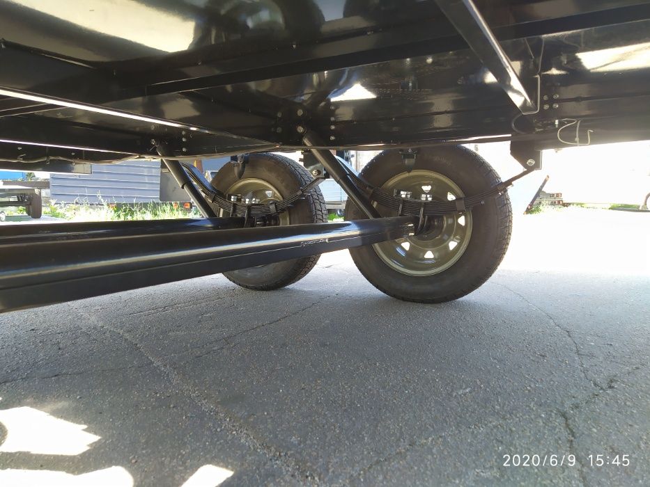 Двовісний Причіп в наявності, для легкового транспорту, та бусів.