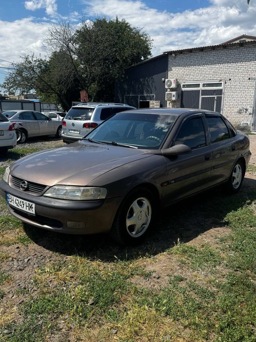 Продам Opel Vectra B 1.6л Бензин Механика