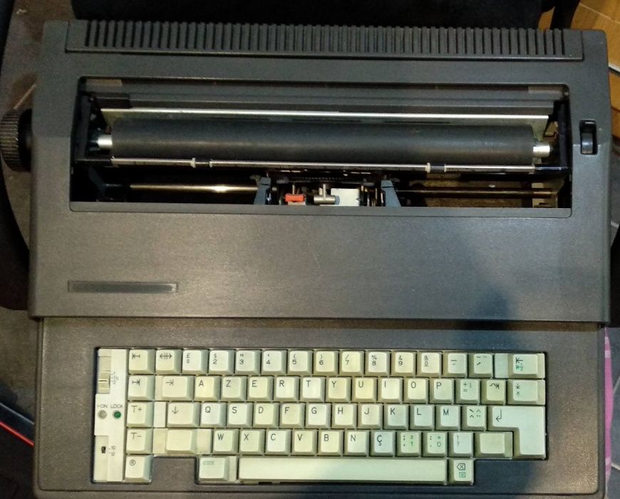 COLECCIONADORES - Maquina escrever