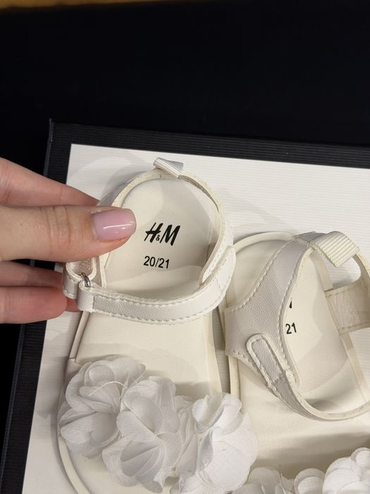 Сланці HM дитячі у ідеальному сатні стані розмір 20/21