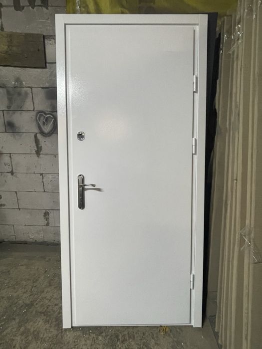 Желізні двері, Металеві двері, Двері в технічні приміщення