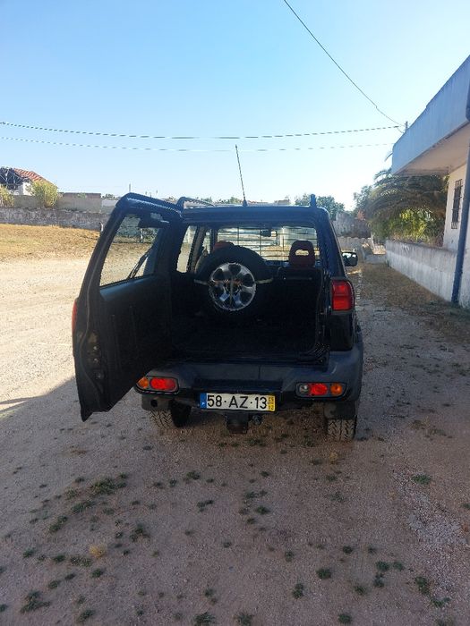 Nissan Terrano II com fatura IVA não dedutivel