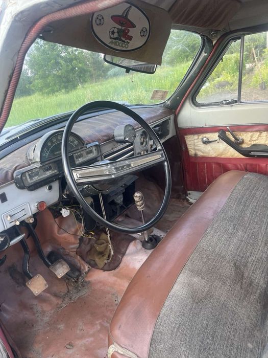 Продам машину на ходу газ 21