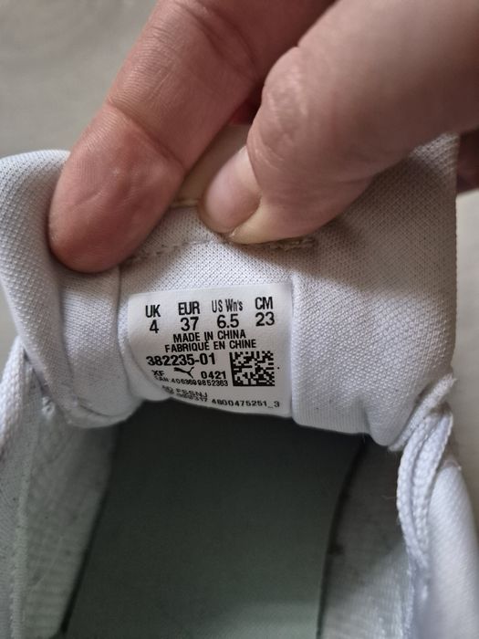 Sneakersy białe damskie Puma Jeda 37