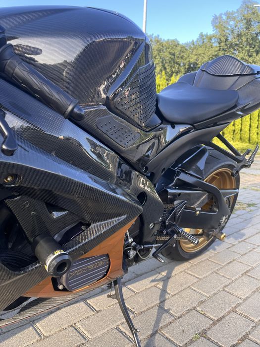 Продам suzuki gsxr 1000 k7-k8