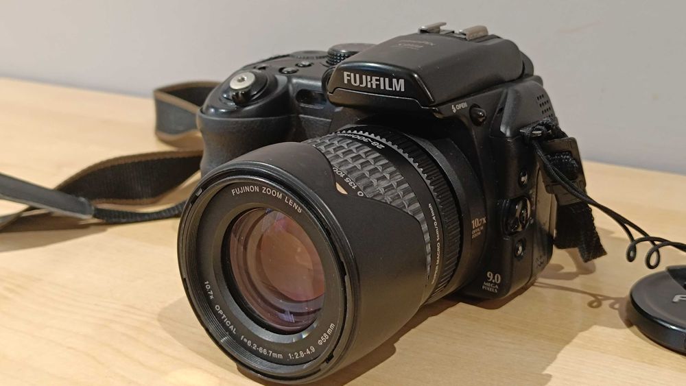 FujiFilm FinePix S9100