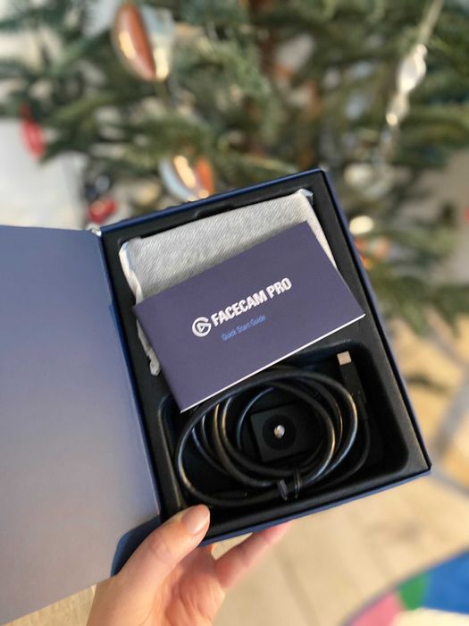 Elgato Facecam Pro nova