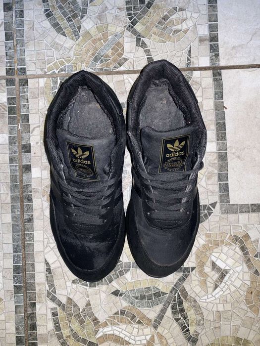 Кросівки Adidas Iniki