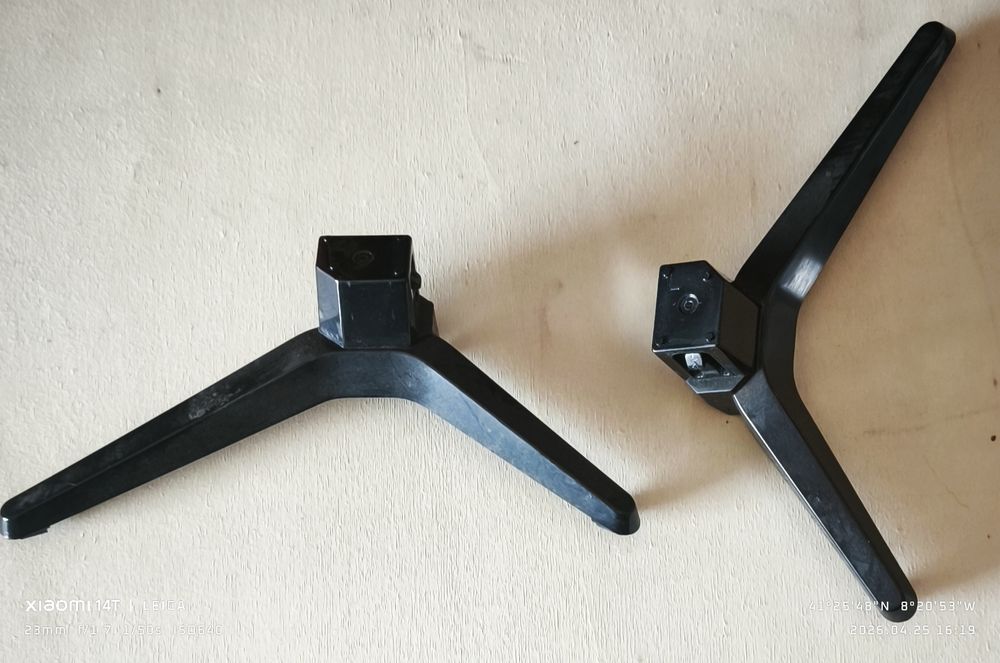 Bases/pés para TV Silver 24"